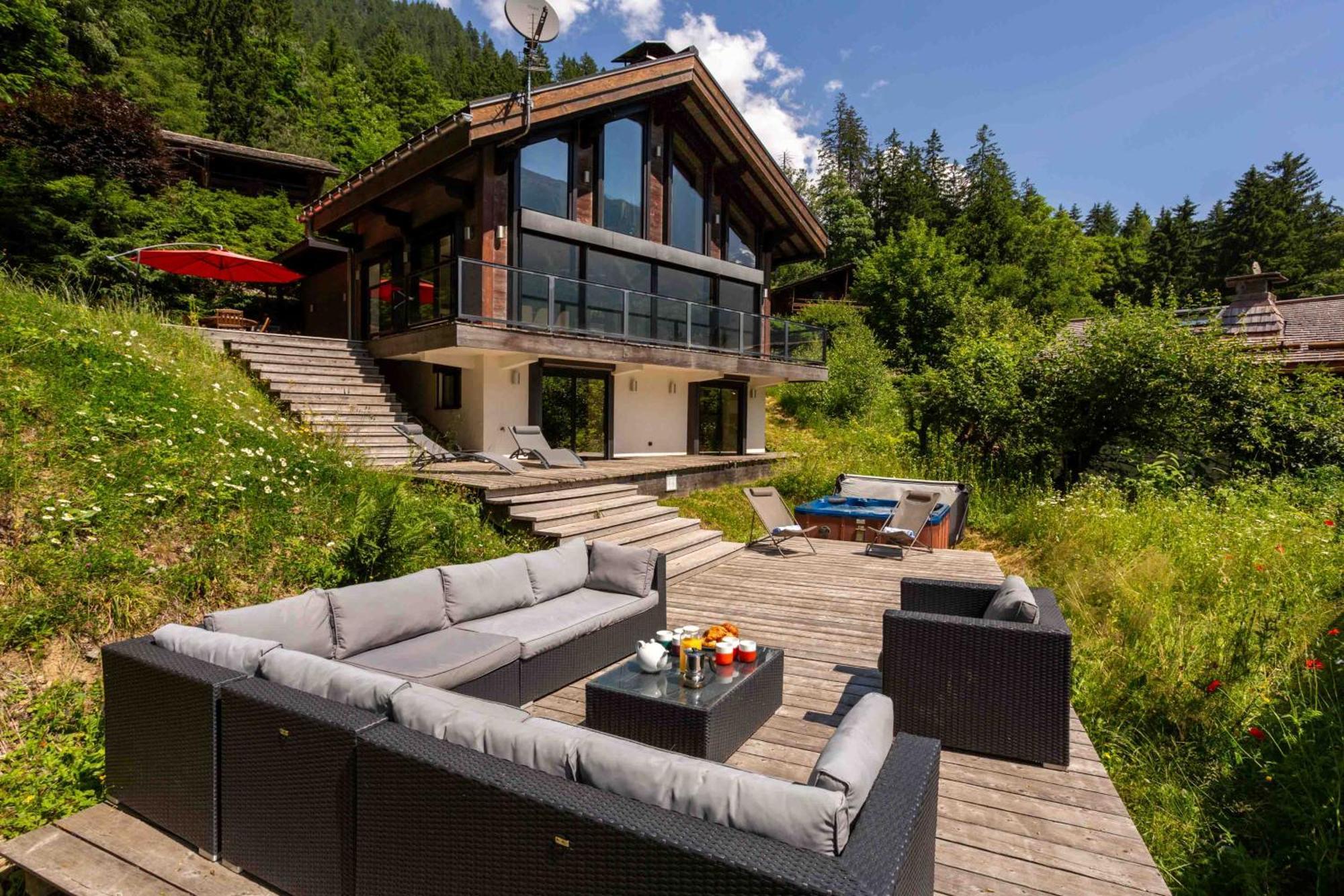 Chalet La Source - Year